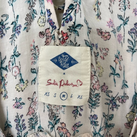 Sadie Robertson sleeveless floral print top Size M - Picture 6 of 7